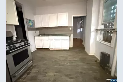 66 Scheerer, Newark, NJ 07112 - Photo 8