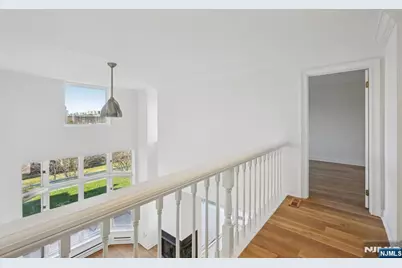 316 Thornton Court T316 #T316, Edgewater, NJ 07020 - Photo 22