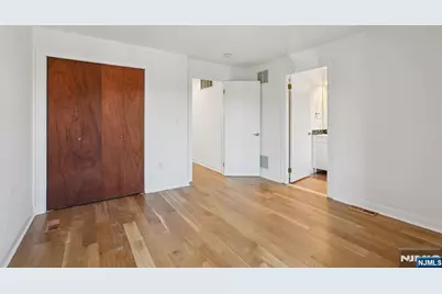 316 Thornton Court T316 #T316, Edgewater, NJ 07020 - Photo 26