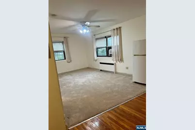 3091 Edwin Avenue 3081 #3081, Fort Lee, NJ 07024 - Photo 2