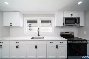 104 Hayward Pl, Wallington, NJ 07057 - Photo 24