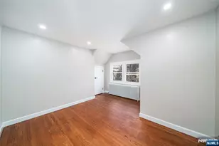 104 Hayward Pl, Wallington, NJ 07057 - Photo 18