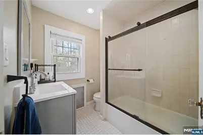 243 Jefferson Avenue, Cresskill, NJ 07626 - Photo 18