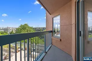 405 Williams Ct 405, Edgewater, NJ 07020 - Photo 10