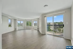405 Williams Ct 405, Edgewater, NJ 07020 - Photo 4