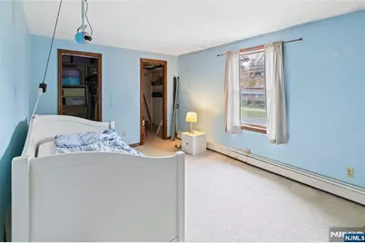 366 E Spring Valley Road, Paramus, NJ 07652 - Photo 18