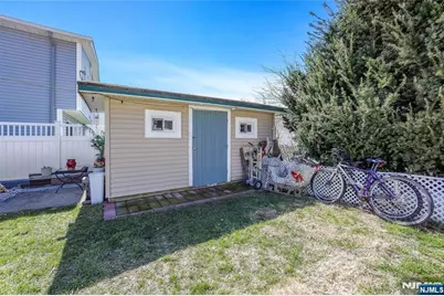 38 Henry Street, Elmwood Park, NJ 07407 - Photo 34