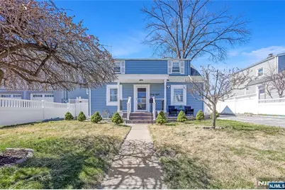 38 Henry Street, Elmwood Park, NJ 07407 - Photo 2