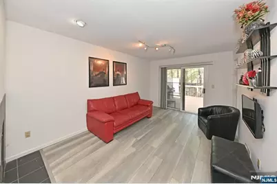 64 Lakeview Drive, Old Tappan, NJ 07675 - Photo 6