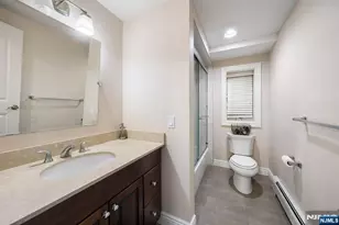 220B Glen Ave, Palisades Park, NJ 07650 - Photo 20