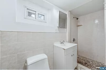 71 Newark Avenue, Belleville, NJ 07109 - Photo 28