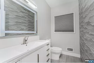 171 Pleasant Avenue, Englewood, NJ 07631 - Photo 10