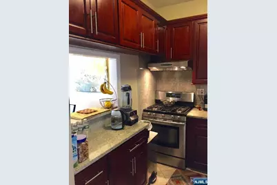 2000 Linwood Avenue 23N #23N, Fort Lee, NJ 07024 - Photo 4