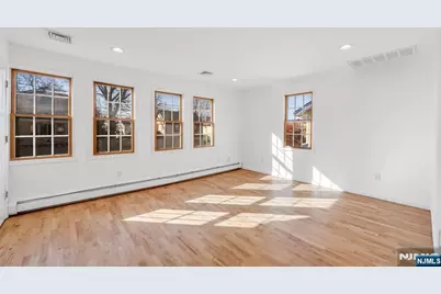 457 Washington Avenue 2nd Fl #2nd Fl, Cliffside Park, NJ 07010 - Photo 2