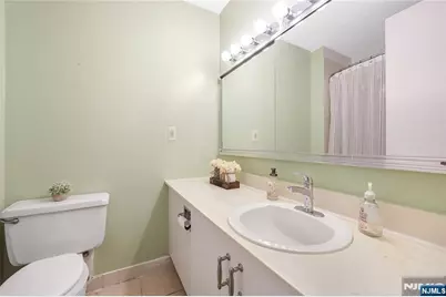 7004 Kennedy Boulevard 4A #4A, Guttenberg, NJ 07093 - Photo 40