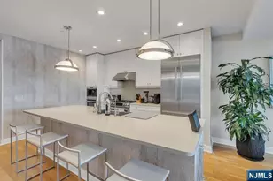 9 Somerset Ln 617, Edgewater, NJ 07020 - Photo 6