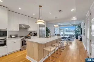 9 Somerset Ln 617, Edgewater, NJ 07020 - Photo 1