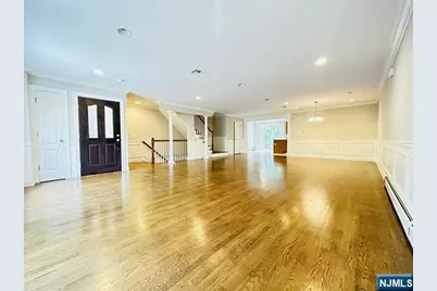 46 Skymark Court, Upper Saddle River, NJ 07458 - Photo 2