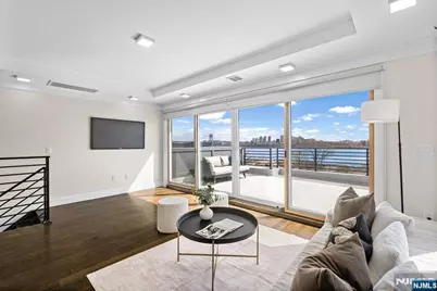 640 Undercliff Avenue, Edgewater, NJ 07020 - Photo 30