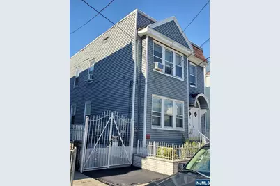 404 6th Street Apta #aptA, Newark, NJ 07107 - Photo 6