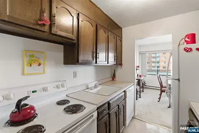 125 Prospect Avenue 5B #5B, Hackensack, NJ 07601 - Photo 12