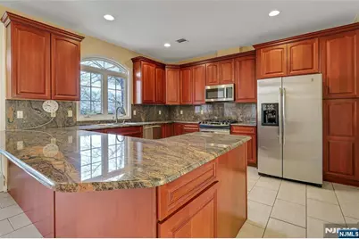 [Address not provided], Leonia, NJ 07605 - Photo 20