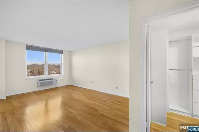 300 Main Street 811 #811, Little Falls Township, NJ 07424 - Photo 18