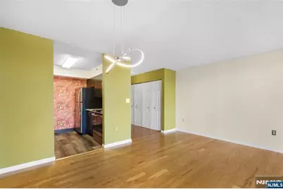 300 Main Street 811 #811, Little Falls Township, NJ 07424 - Photo 4