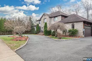 3 Hampton Dr, Fairfield, NJ 07004 - Photo 32