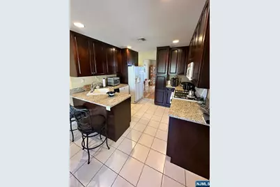 19 Lakeview Drive, Old Tappan, NJ 07675 - Photo 4