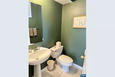 19 Lakeview Drive, Old Tappan, NJ 07675 - Photo 10