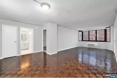 326 Prospect Avenue 8E #8E, Hackensack, NJ 07601 - Photo 14