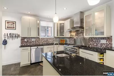 65 Lincoln Avenue, Rutherford, NJ 07070 - Photo 12