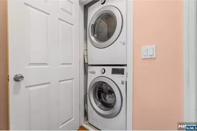 204 Hayward Place, Wallington, NJ 07057 - Photo 12