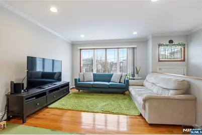 454 Myrtle Avenue 454 #454, Fort Lee, NJ 07024 - Photo 4