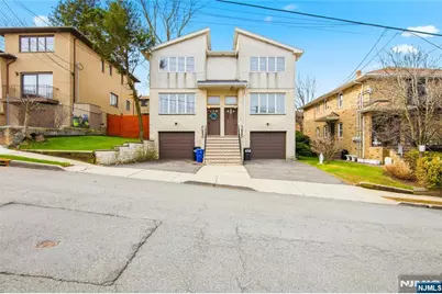 454 Myrtle Avenue 454 #454, Fort Lee, NJ 07024 - Photo 2