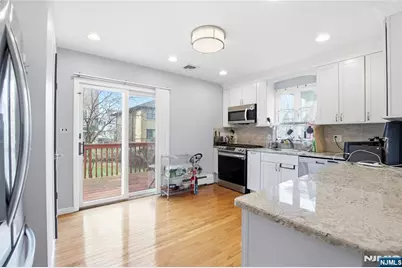 454 Myrtle Avenue 454 #454, Fort Lee, NJ 07024 - Photo 8