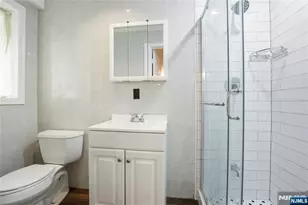 454 Myrtle Ave 454, Fort Lee, NJ 07024 - Photo 16