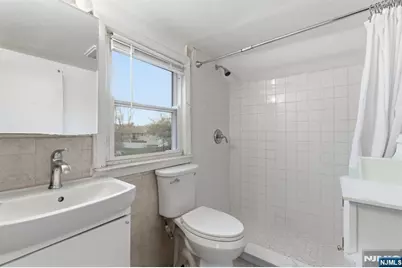 1490 Champlain Square, Teaneck Township, NJ 07666 - Photo 6