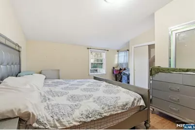 1490 Champlain Square, Teaneck Township, NJ 07666 - Photo 4