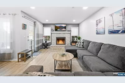 300 Coventry Court, Ramsey, NJ 07446 - Photo 8