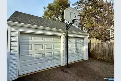 9 Pleasant Avenue, Tenafly, NJ 07670 - Photo 18