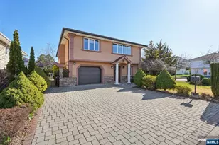 2 Ivy Ln, Wallington, NJ 07057 - Photo 2