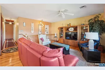 2 Ivy Lane, Wallington, NJ 07057 - Photo 20