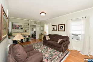 132 Catherine Ave, Saddle Brook Township, NJ 07663 - Photo 4