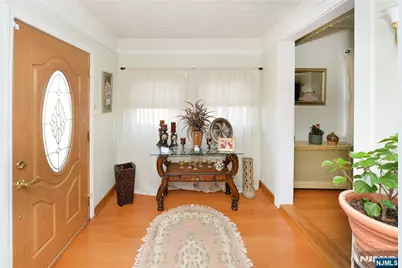 132 Catherine Avenue, Saddle Brook Township, NJ 07663 - Photo 8