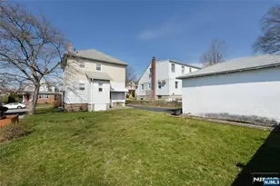 132 Catherine Ave, Saddle Brook Township, NJ 07663 - Photo 16