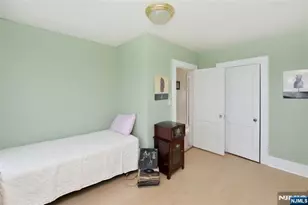 132 Catherine Ave, Saddle Brook Township, NJ 07663 - Photo 14