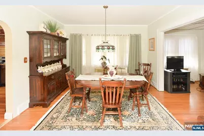 132 Catherine Avenue, Saddle Brook Township, NJ 07663 - Photo 6