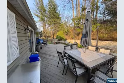 405 Pine Hill Road, Leonia, NJ 07605 - Photo 20